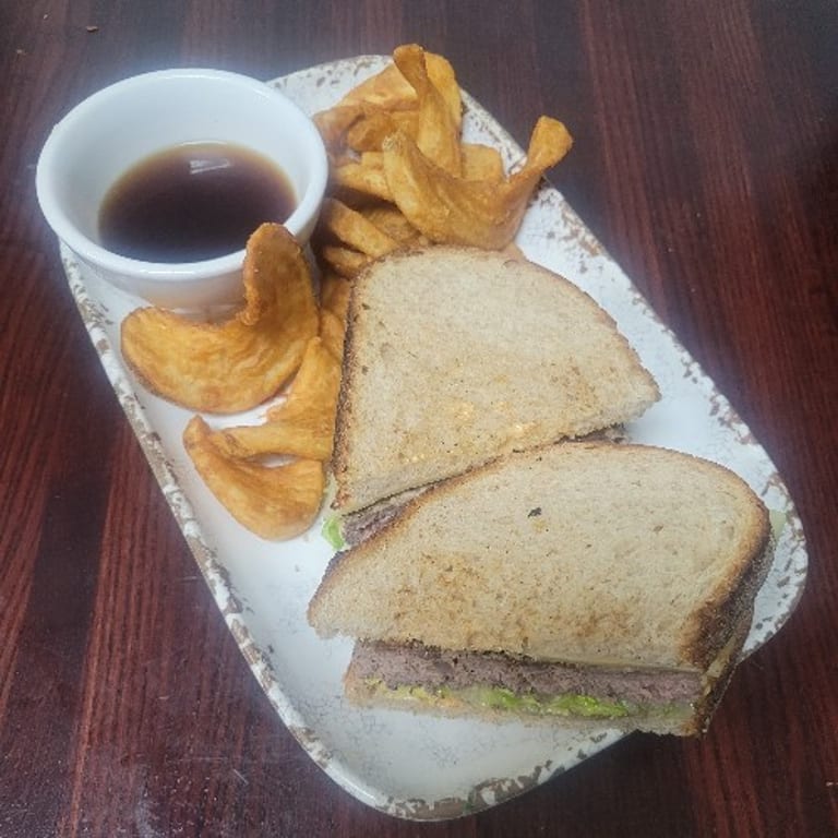 Pulled Pork Sandwich: A Must-Try at Our American Bar